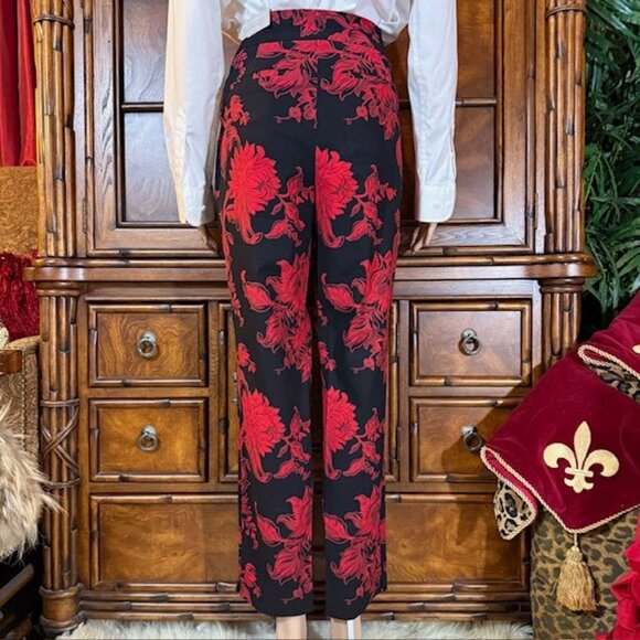 Chico's Black Red Floral So Slimming Brigitte Cotton Blend Slim Ankle Pant - Picture 3 of 10